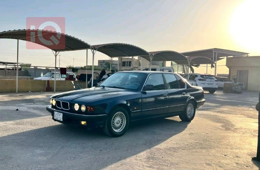بي ام دبليو الفئة 7